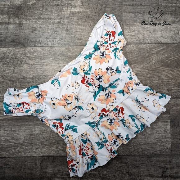 CharmLeaks Floral Off Shoulder Bikini Top Size XL - Picture 1 of 4
